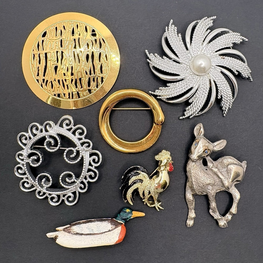 Vintage Lot of 7 Brooches Rooster Deer Abstract Monet Gerrys Sarah Cov Unsigned
